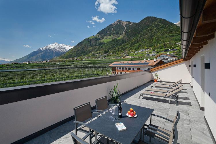 Spacious roof terrace