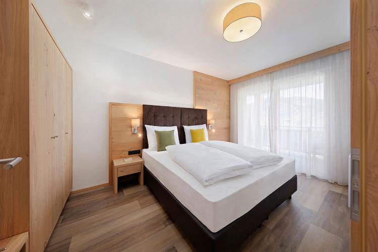 Camera da letto con balcone